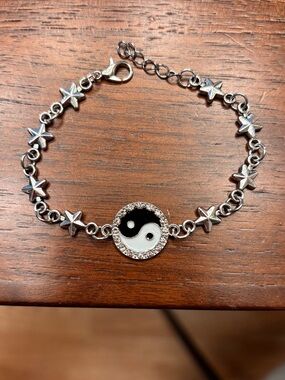 Brand new Yin Yang Star Link adjustable length Bracelet